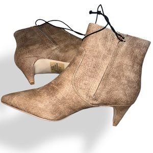 Express New w/Tags Faux Crocodile Ankle Boots size 7